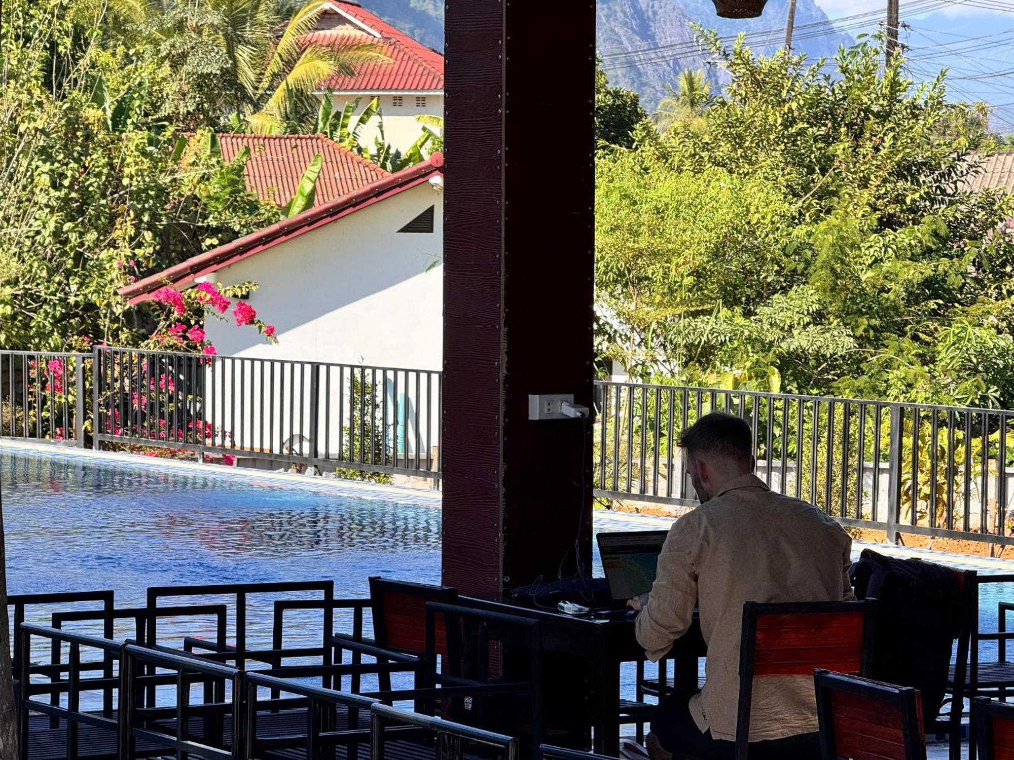 Jungle Backpackers View Hostel Vang Vieng Exterior foto